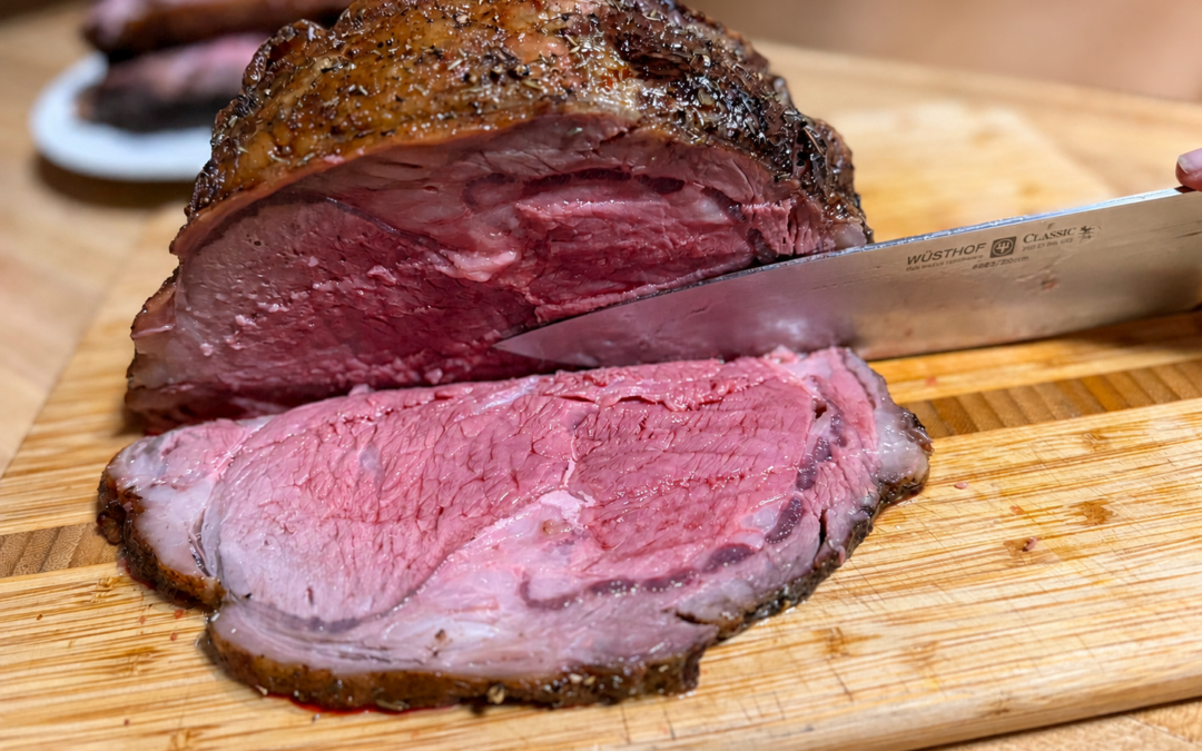 Bone-In Standing Rib Roast with Au Jus